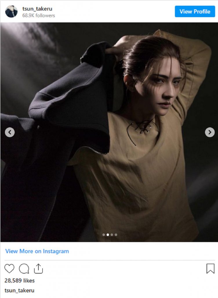 Shingeki no Kyojin Eren Cosplay