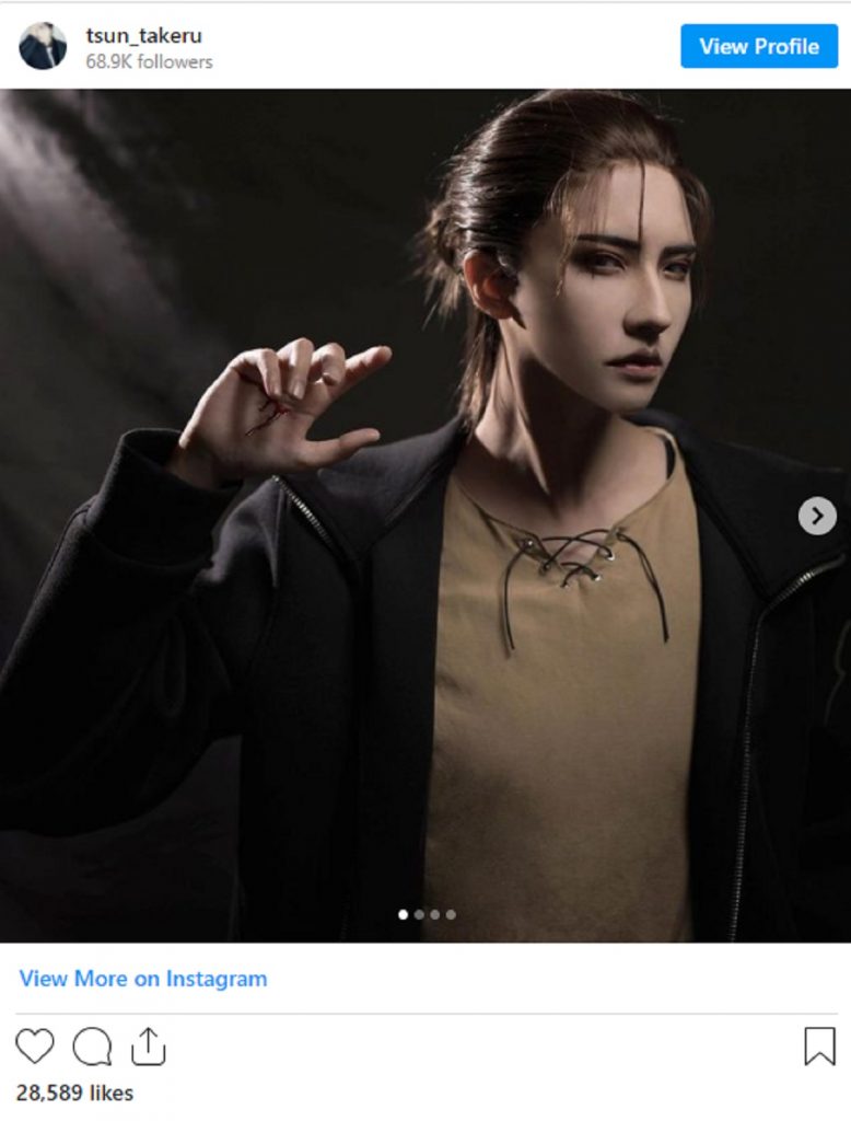 Eren Cosplay Shingeki no Kyojin