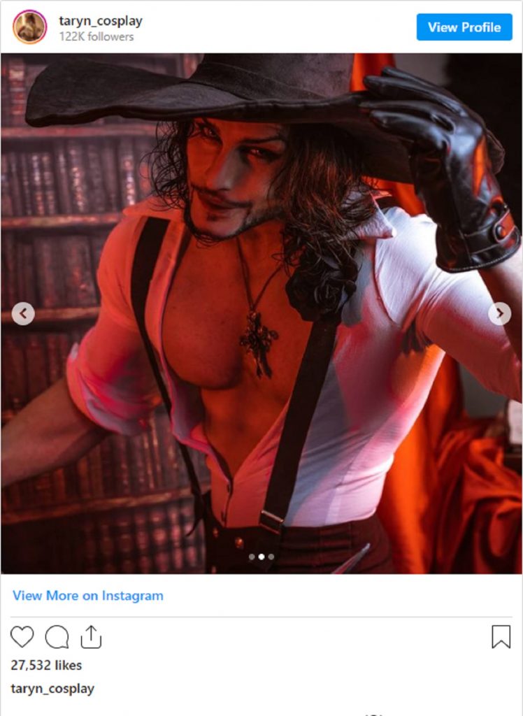 Lady Dimitrescu Cosplay Hombre 2