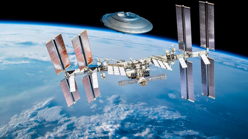 Un OVNI supuestamente siguió a la Estación Espacial Internacional