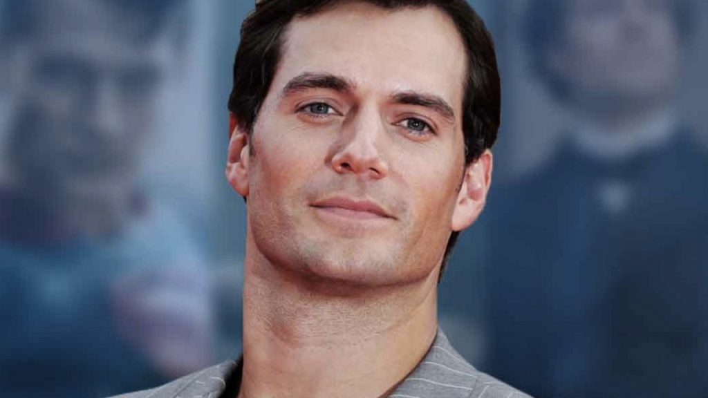 Henry Cavill es un fanático de The Witcher y videojuegos de PC.
