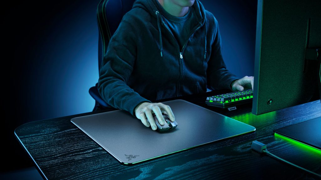 Razer lanza mousepad con cristal templado para partidas más profesionales