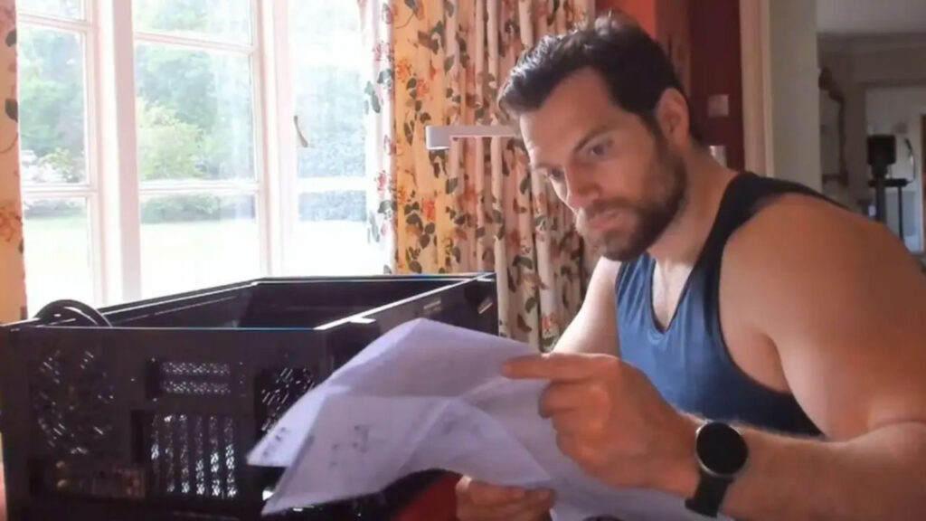 ¡Campeón del pueblo! Henry Cavill prefiere el gaming que parrandear
