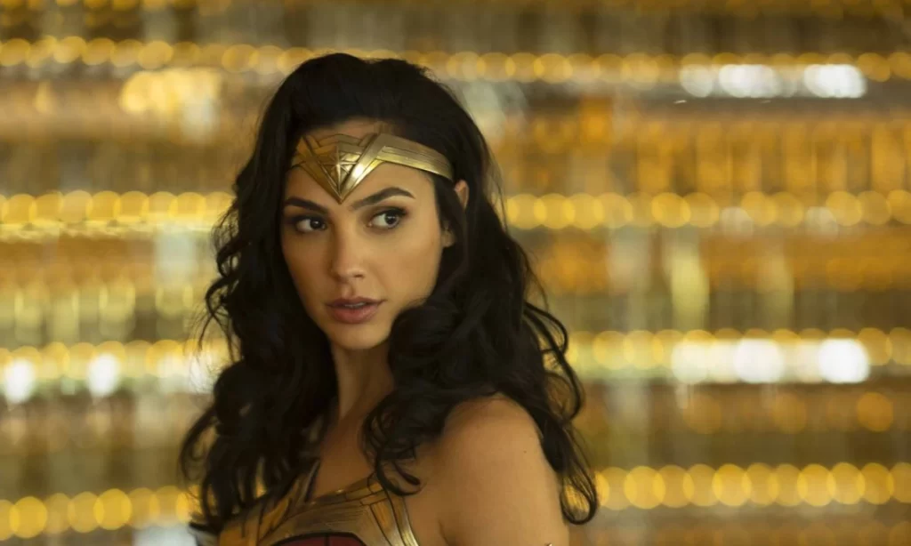 Wonder Woman 3 es una realidad, confirma Gal Gadot. Parece que la superheroína aún formará parte del nuevo universo de DC.